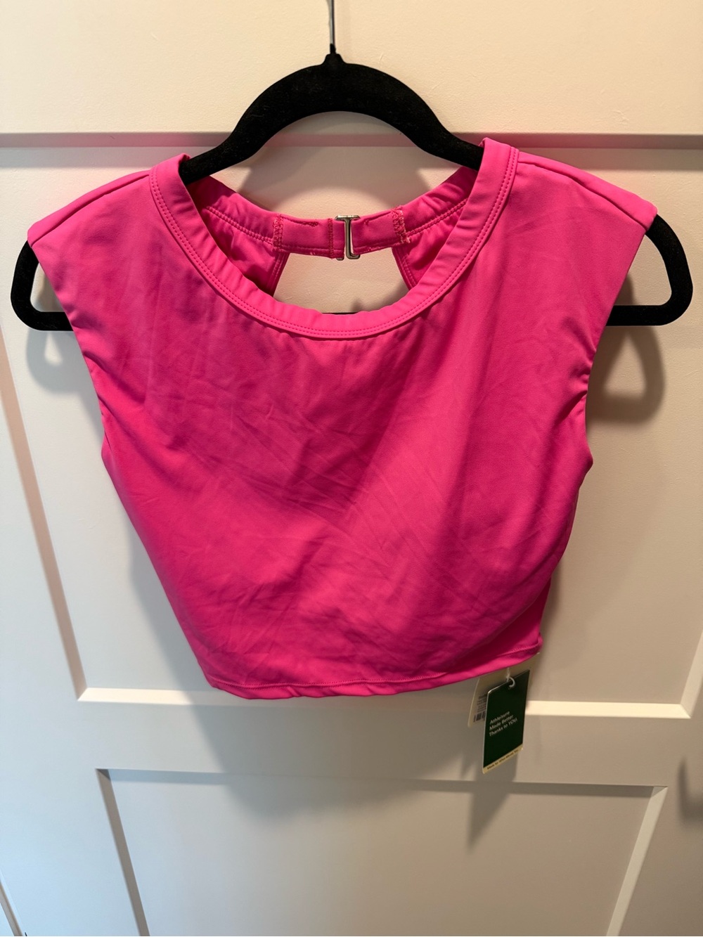 NWT Halara SoftlyZero Airy Cropped Athletic Top Pink Size S Built in Bra